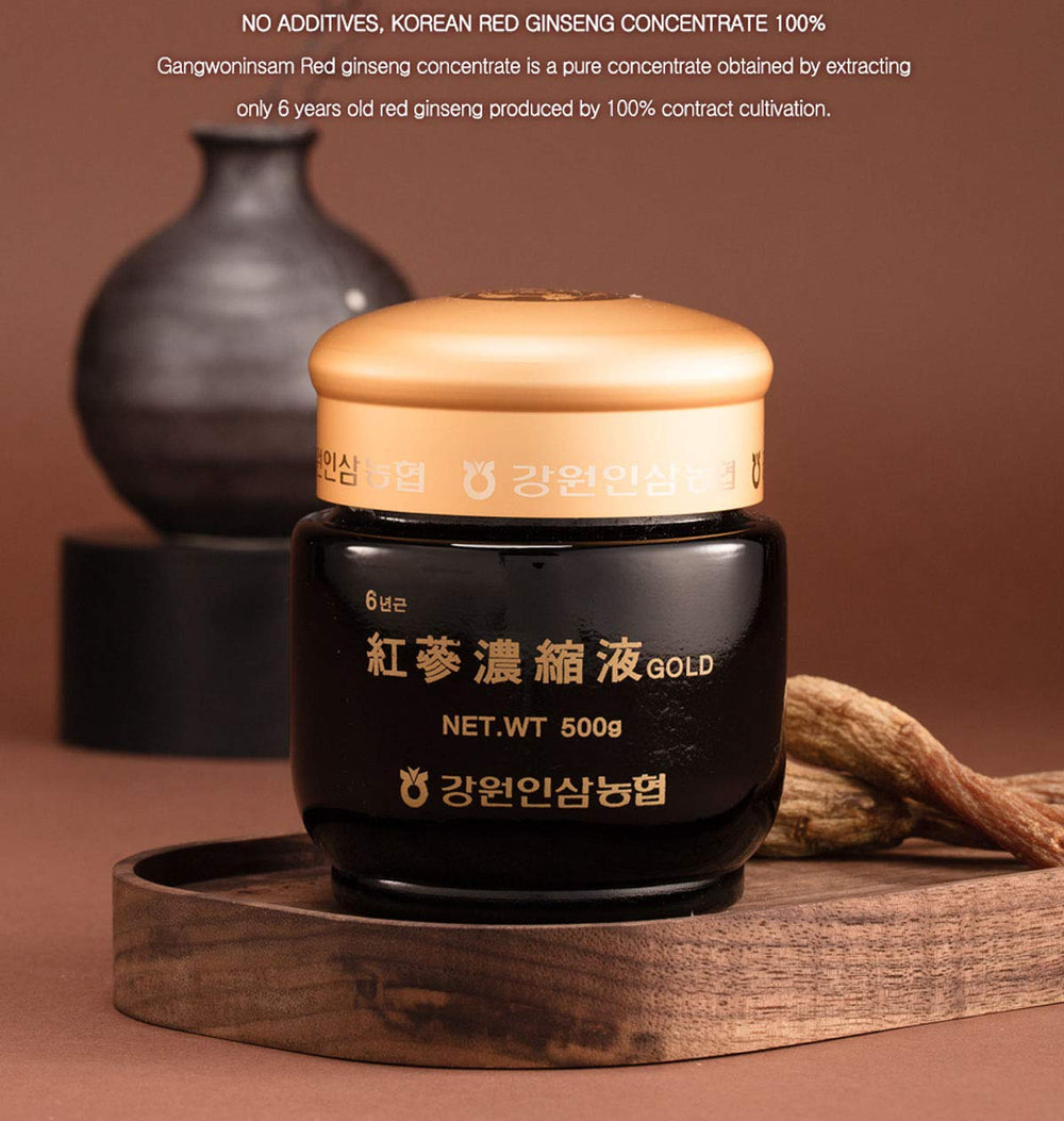 Gangwoninsam solution dissolving in water to create a warm tea like drink