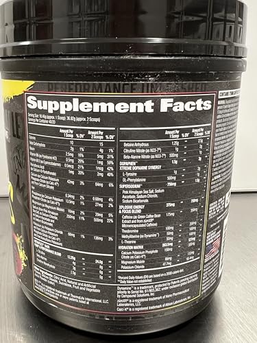 GAT SPORT Nitraflex KAOS Berry Lemonade pour shows fast-dissolving powder in water.