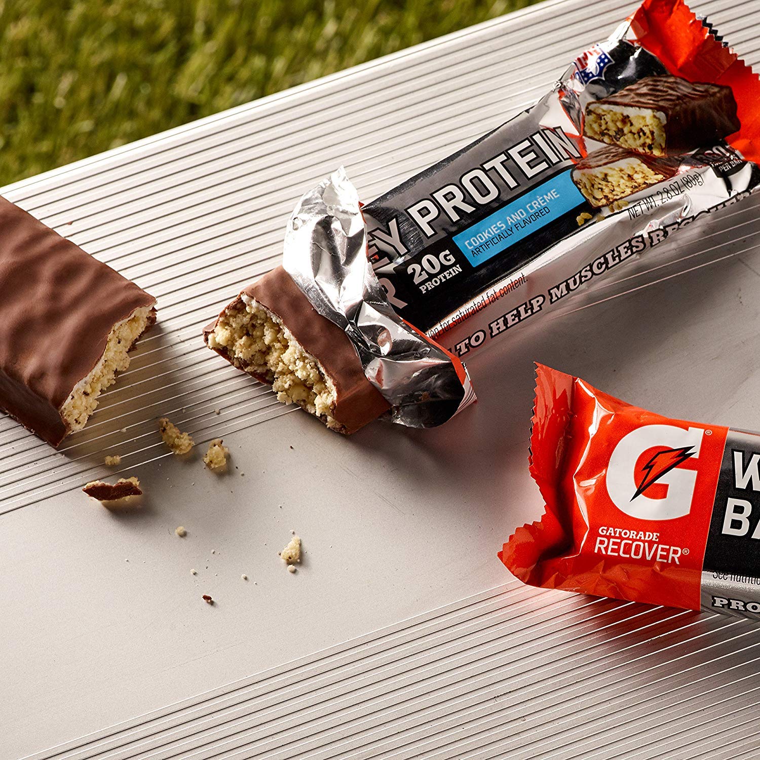 Gatorade Whey Protein Recover Bars nutrition panel shows protein and carbs for recovery.