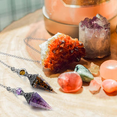 GEHECRST resin-coated crystal pendant with copper wires for meditation