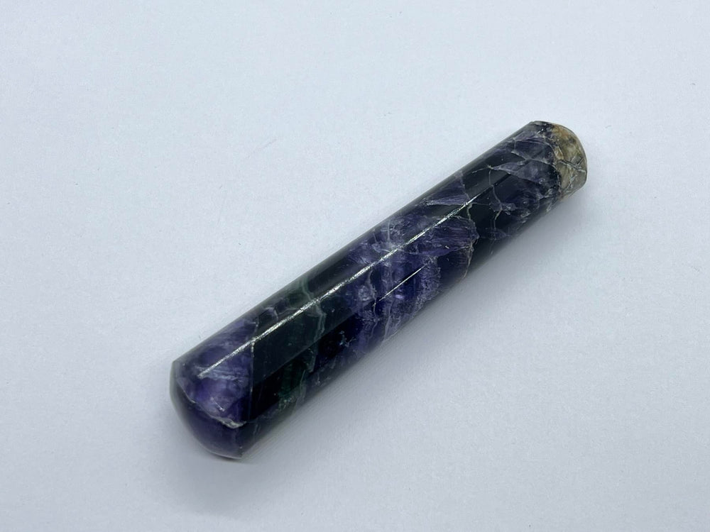 GEMSCITE 4-inch crystal wand perfect for grounding during yoga and meditation.