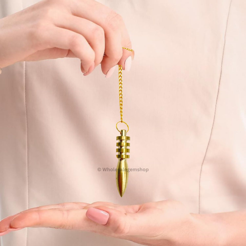 GEMSCITE compact pendulum size fits easily in a travel kit.