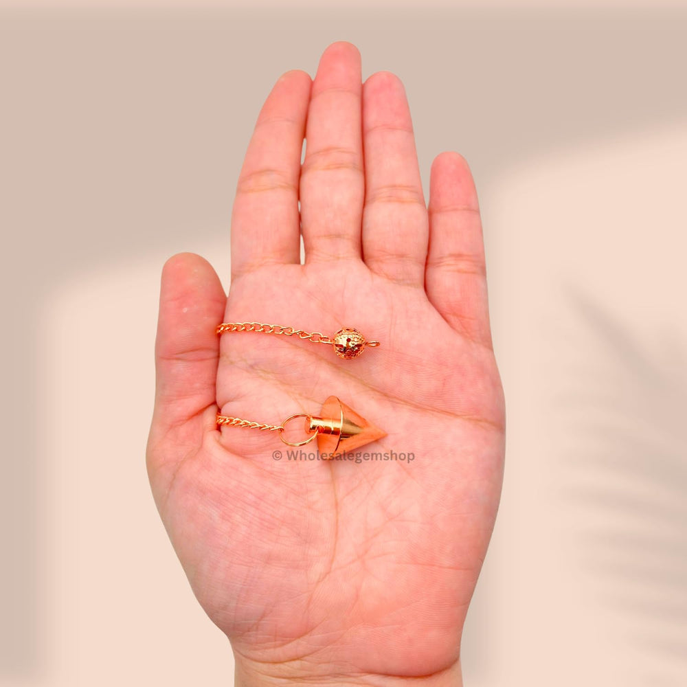 GEMSCITE pendulum with velvet pouch for portable storage during travel.