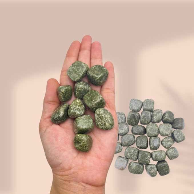 GEMSCITE Vessonite chakra-balancing stones for balance and focus