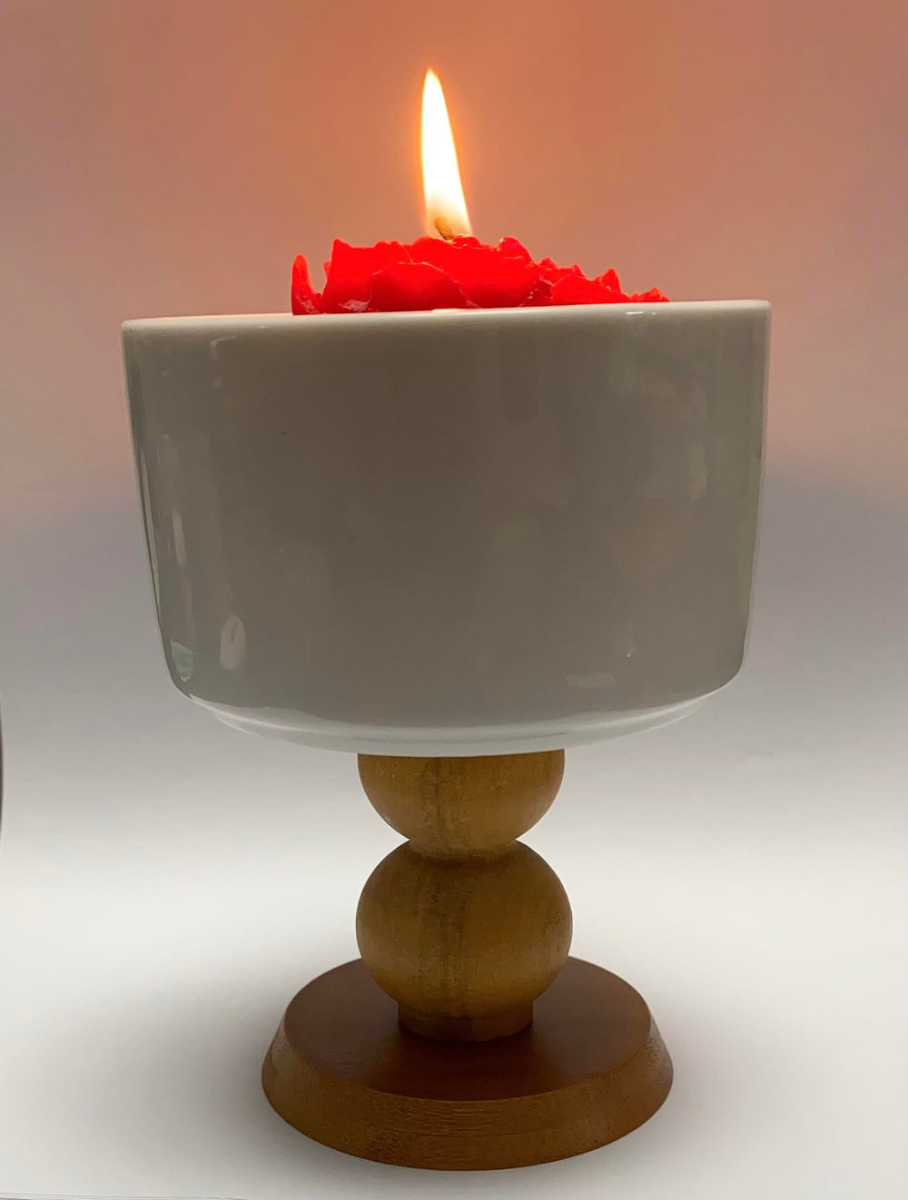 Generic Rose Shape Candle blends rose, clove, ebony, vanilla for mood setting