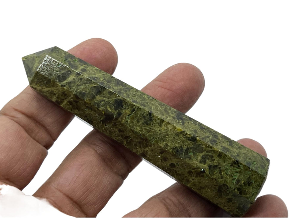 Wholesale Gem Shop green tourmaline obelisk 3inch closeup facet showing color