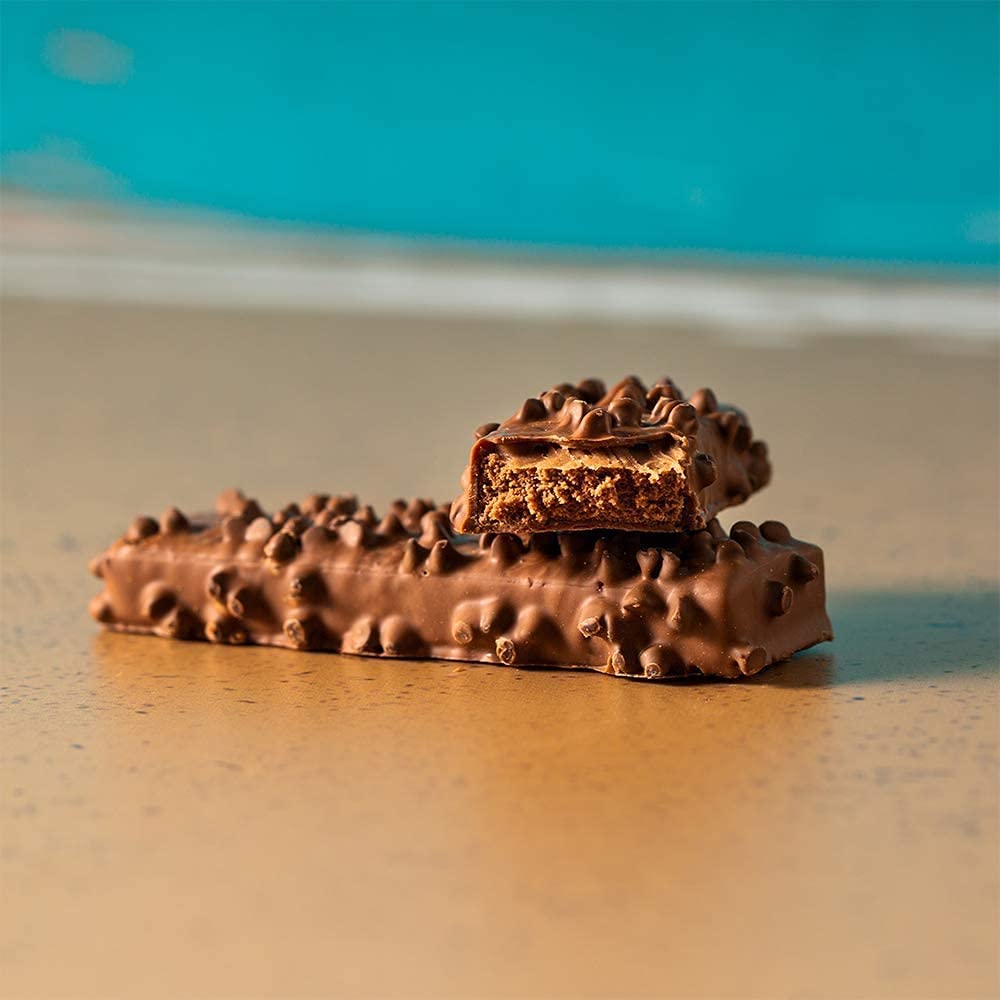 Grenade Carb Killa bite reveals creamy caramel pockets, ideal as a satiating snack