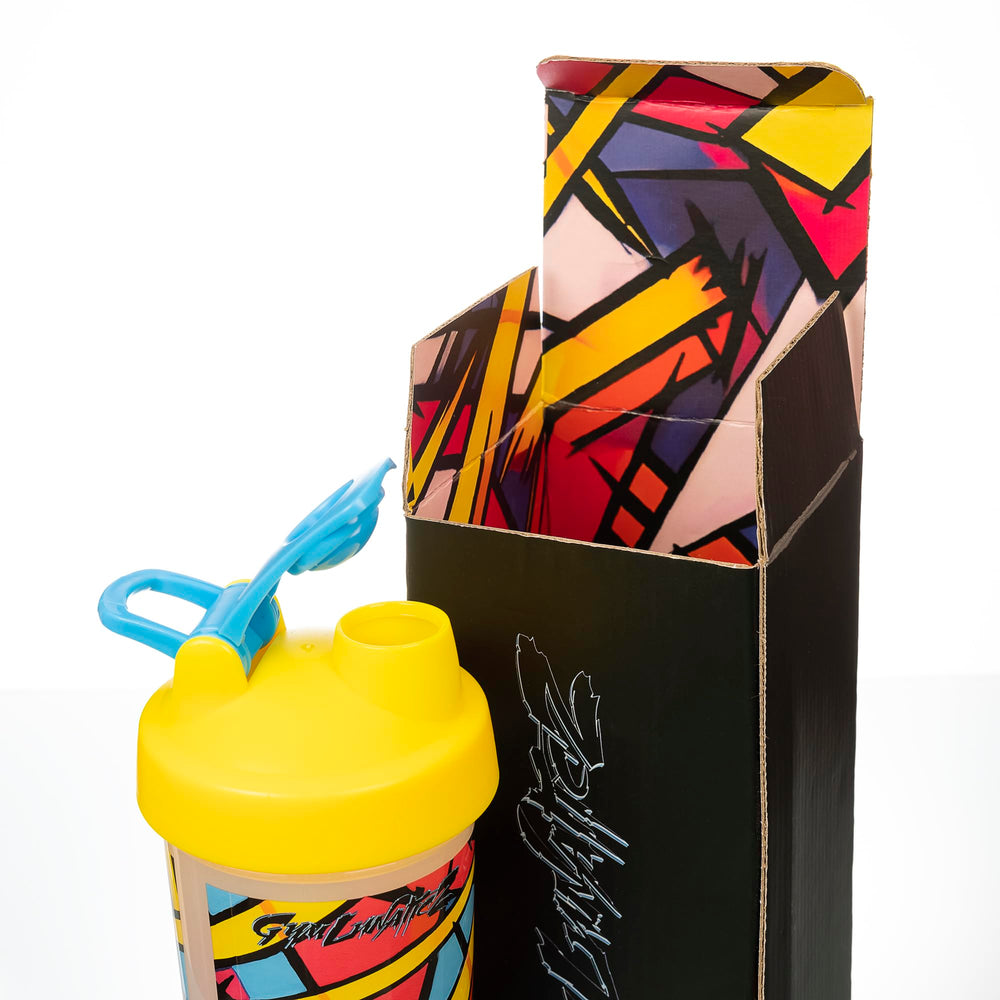 GymLunaticZ shaker with yellow lid and blue flip-top for secure transport.