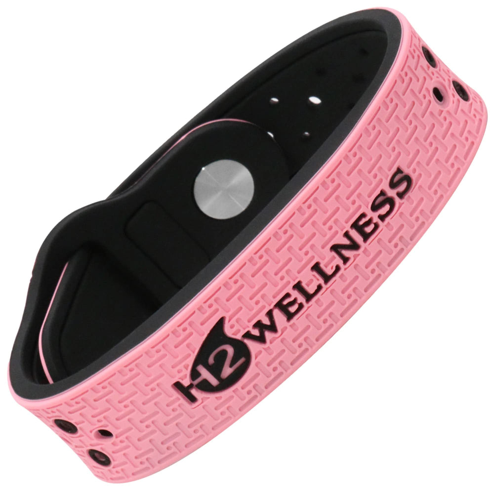 H2WELLNESS magnetic bracelet pink close-up highlighting sleek design and comfort