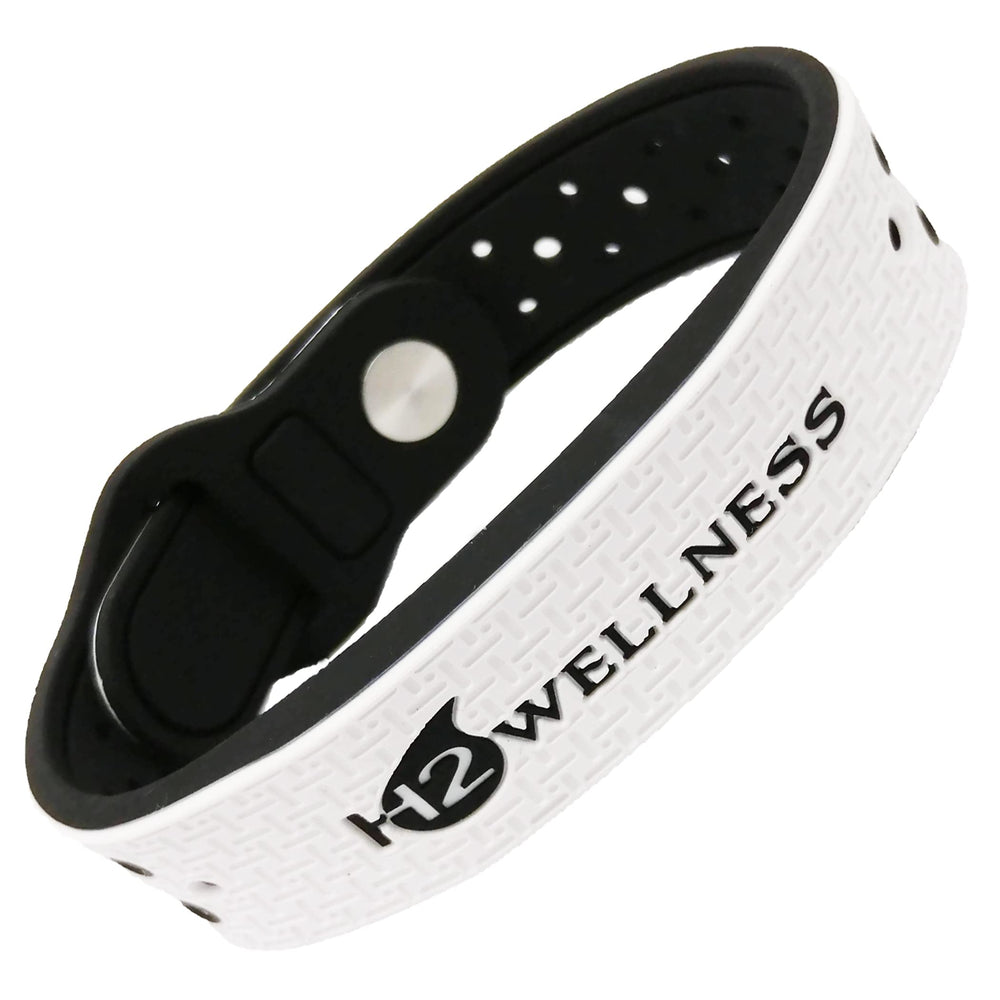 H2WELLNESS magnetic bracelet shows ultra-strength breathable design for all-day comfort.