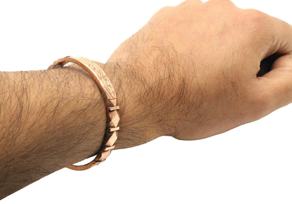 Healing Lama certificate authenticity bracelet image communicates handmade Nepalese quality.