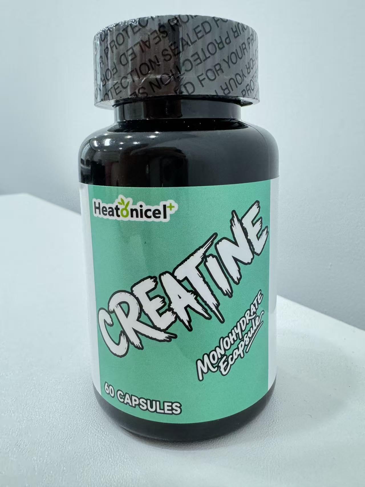 Label highlights no artificial colors for a clean supplement