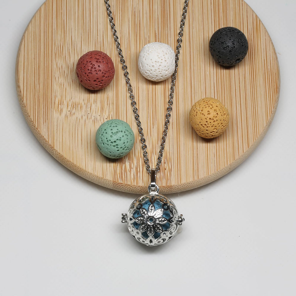 HEDQFM gift box packaging makes this diffuser necklace a ready-to-gift aromatherapy present.