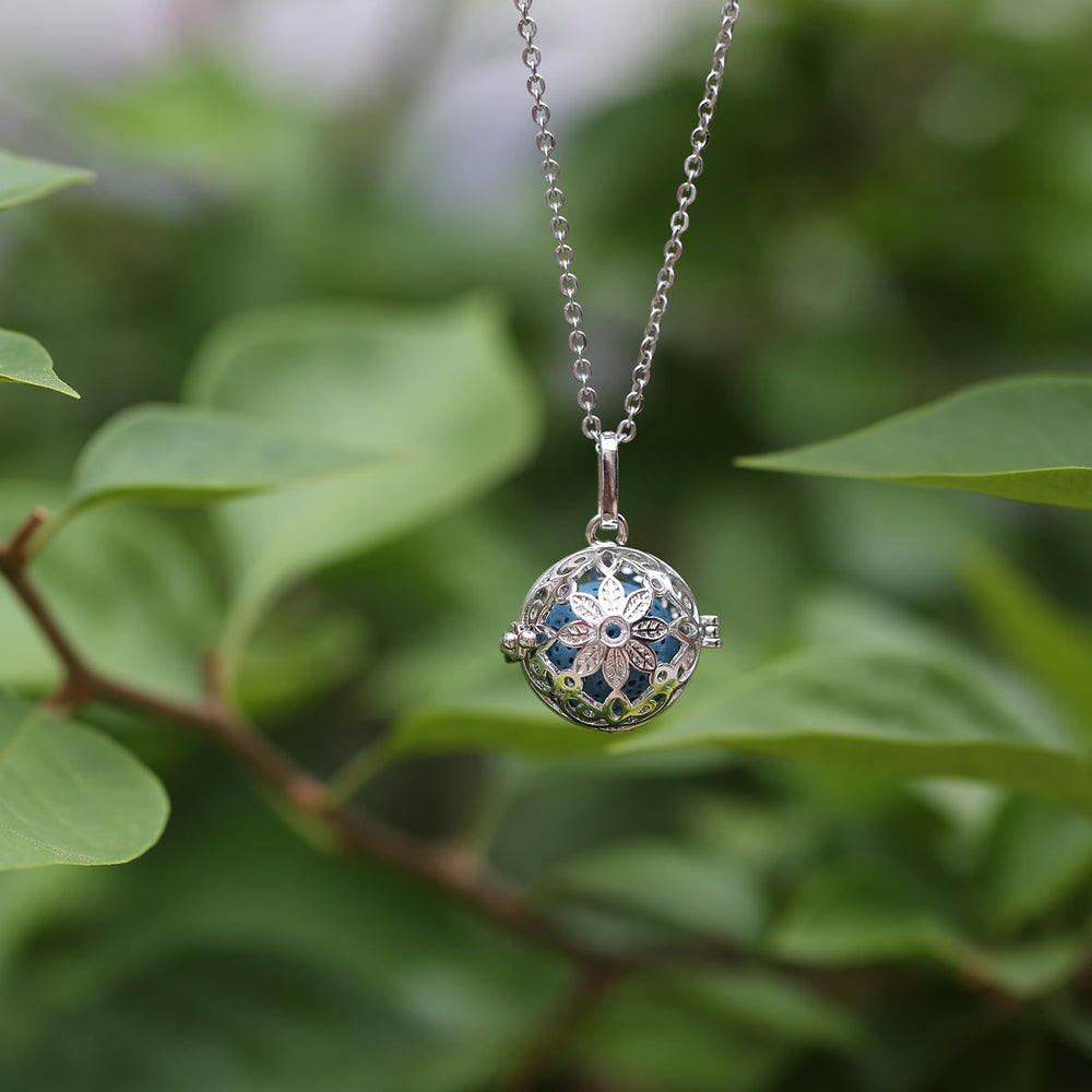 HEDQFM 10mm lava stone pieces offer flexible scent options in the necklace.