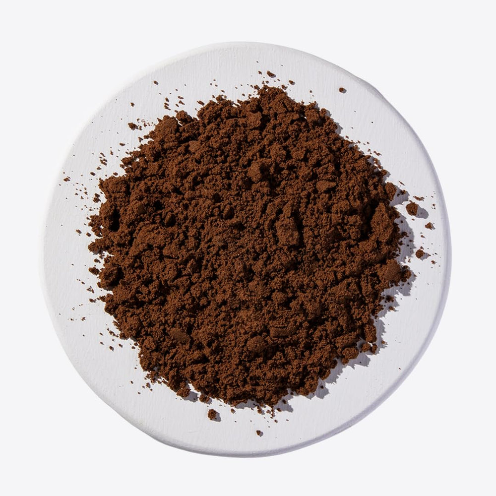 Herb To Body powder texture close-up for precise dosing.