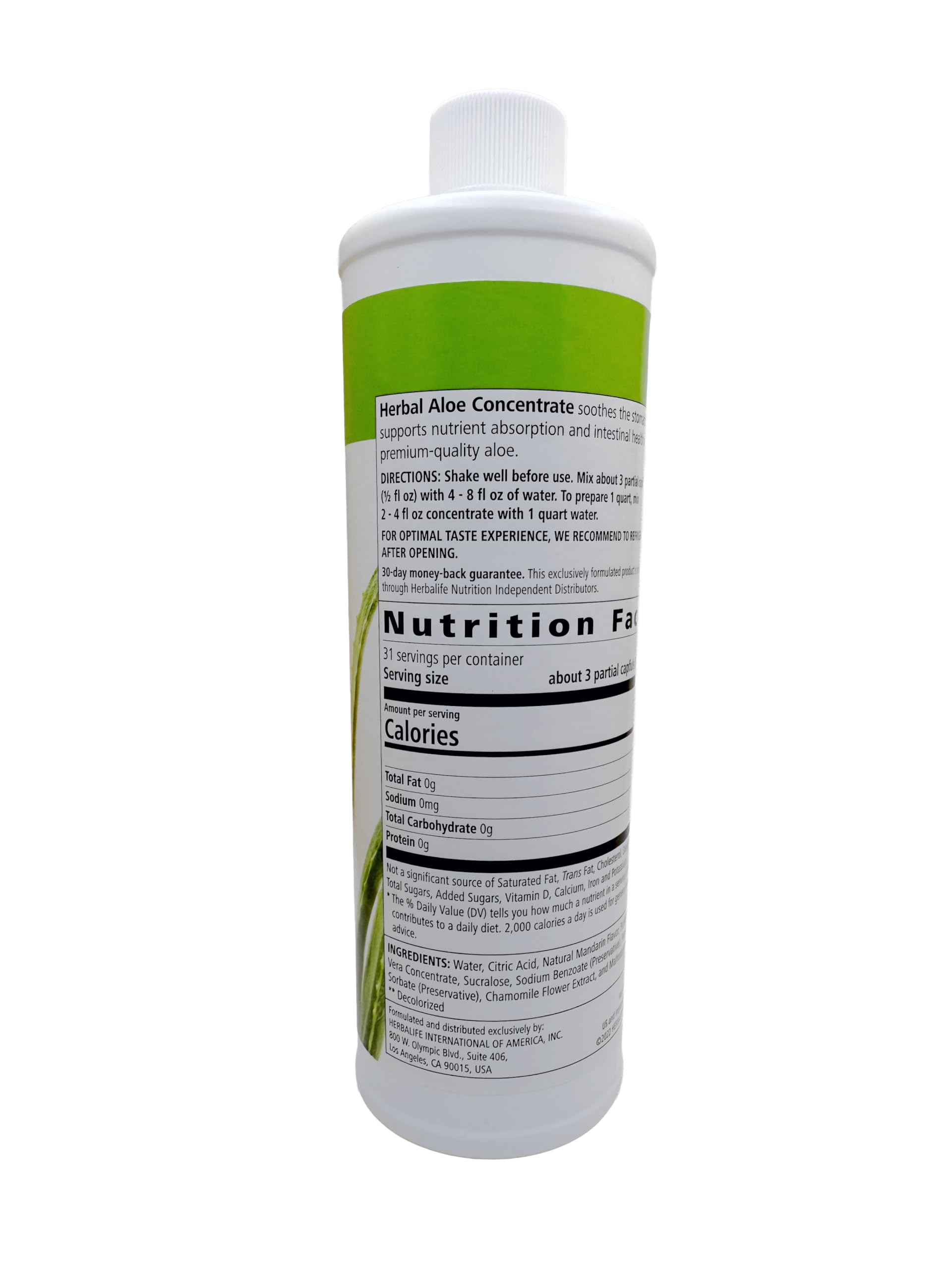Herbalife Aloe Concentrate Mandarin label closeup highlighting premium aloe and natural flavor.
