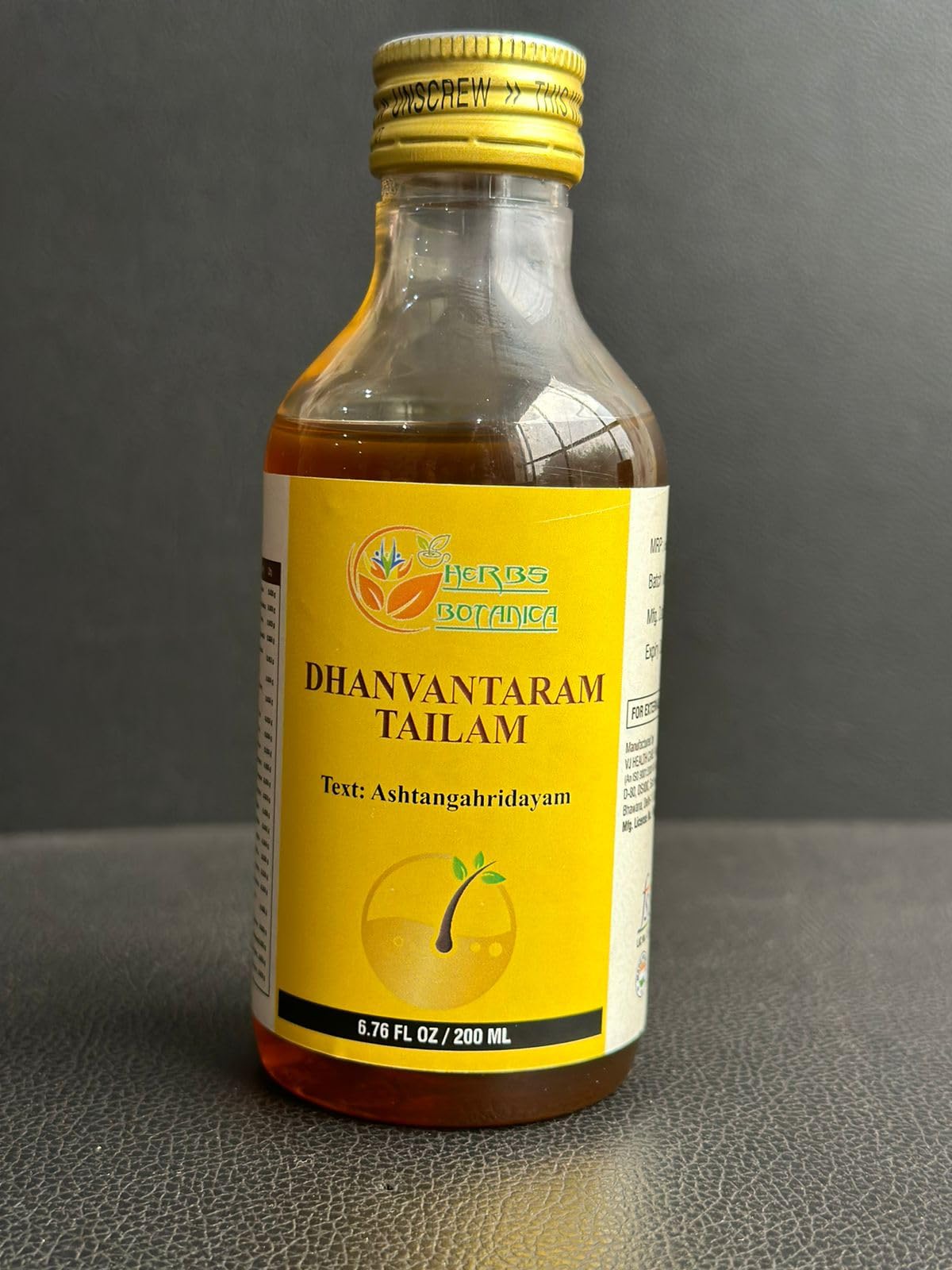 Herbal ingredients in Dhanwantharam Thailam highlighted