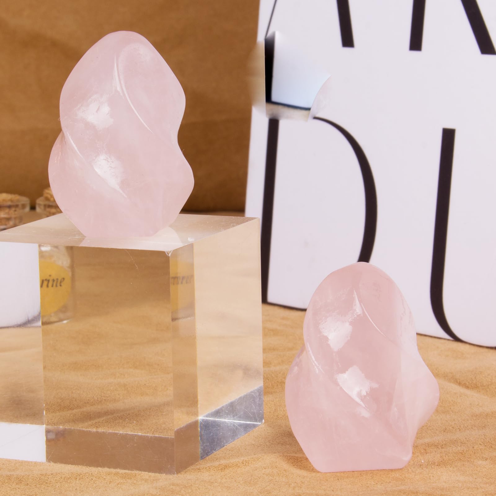 Hguxmcu Crystal Flame Tower decor adds crystal ambiance to any room