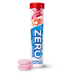 High5 Zero-Berry tablet dissolving in water for hydration refreshment.