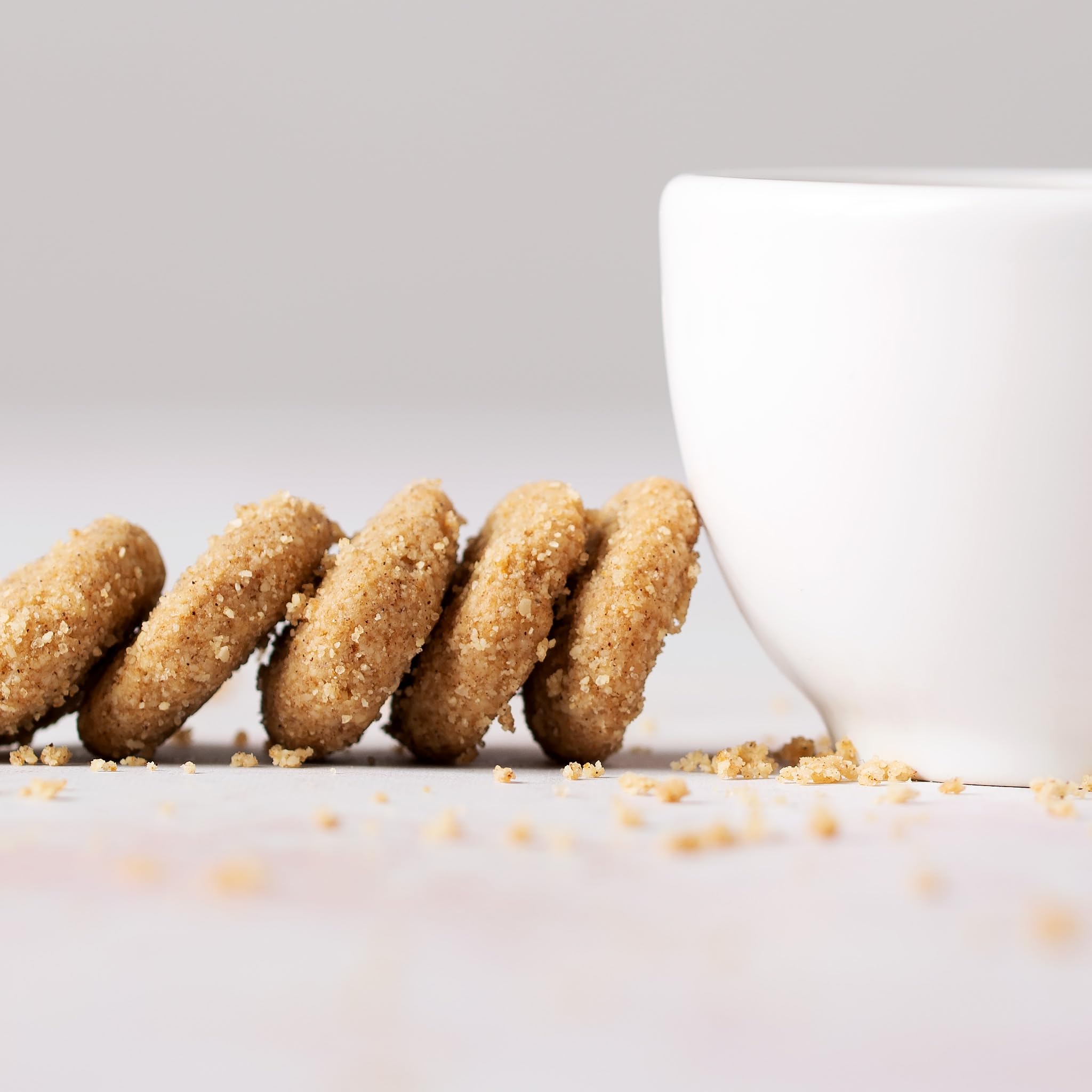 HIGHKEY Snickerdoodle gluten-free label reinforces grain-free appeal.