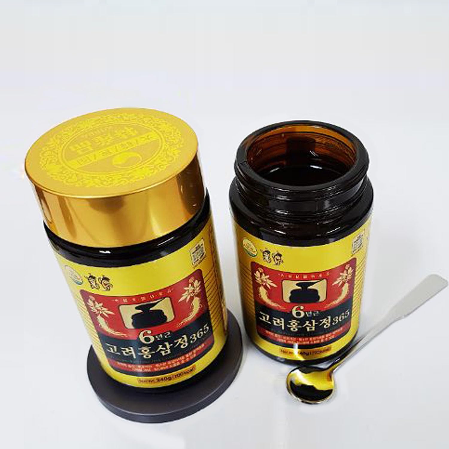 Hong Sam Jeong ingredients-panel reveals herbal blend for potential immune support and balance.