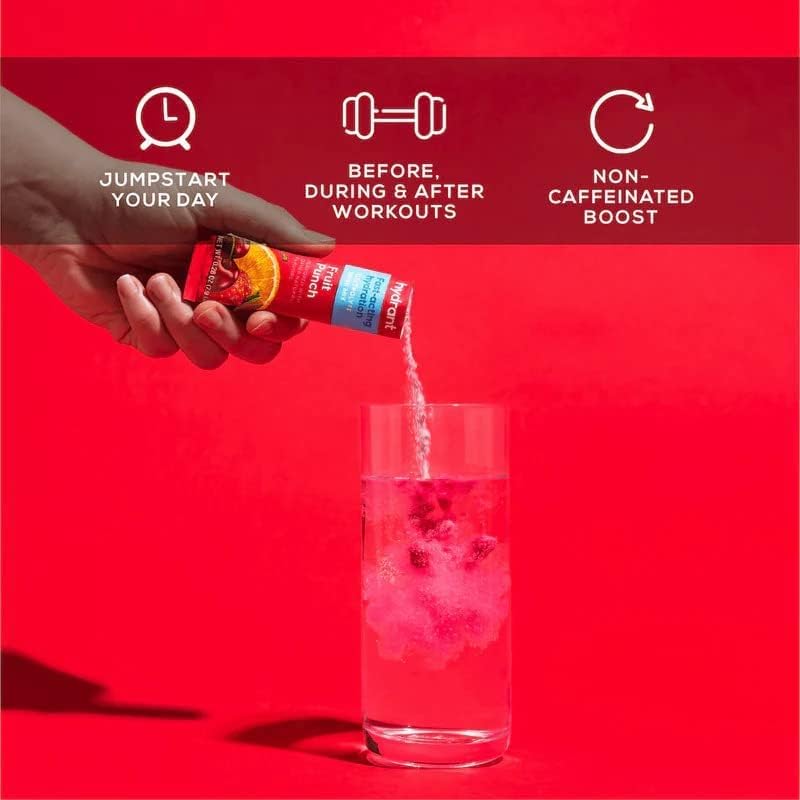 HYDRANT workout hydration scene, athletes fueling energy during training