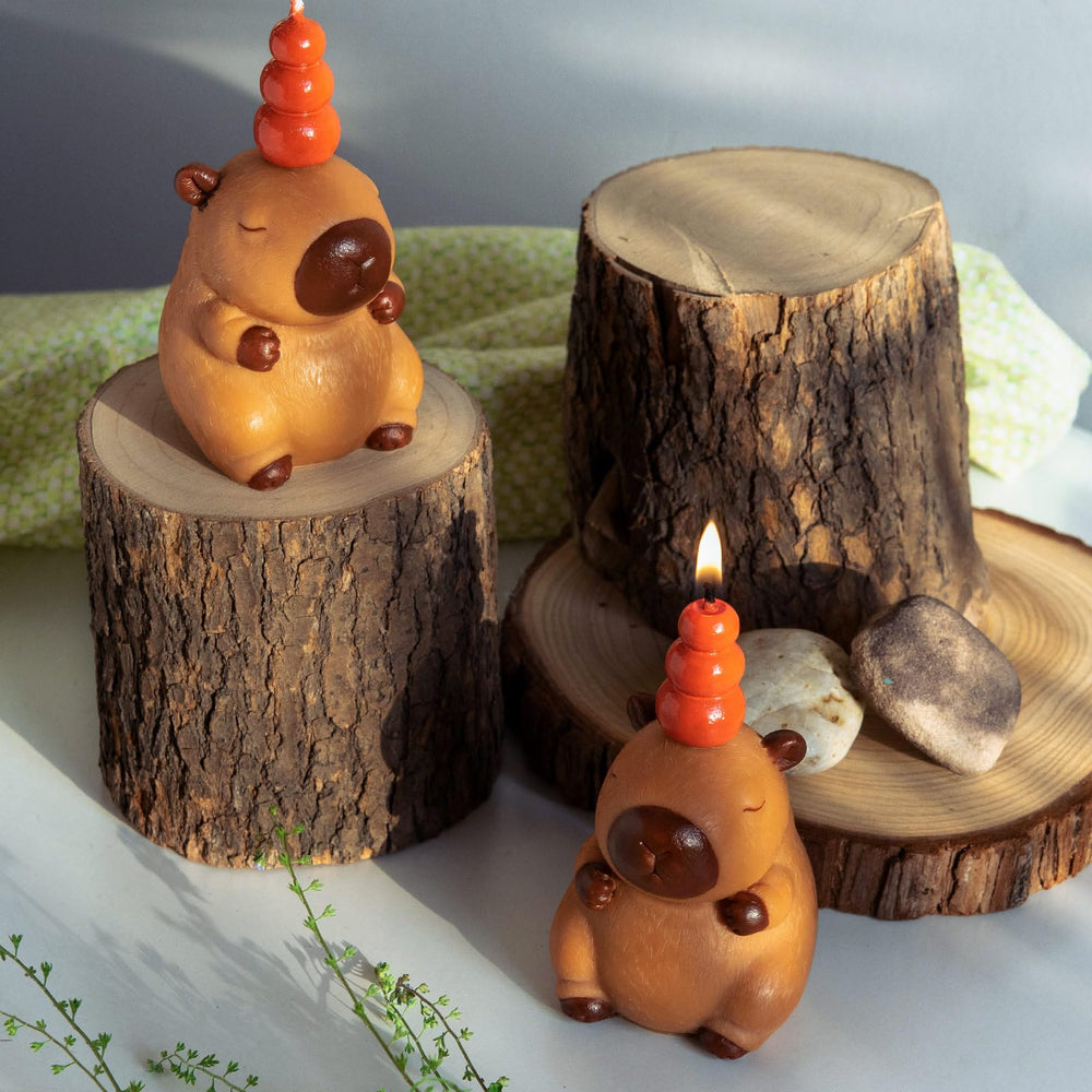 iLikePar Capybara candle design features a hand-painted character.