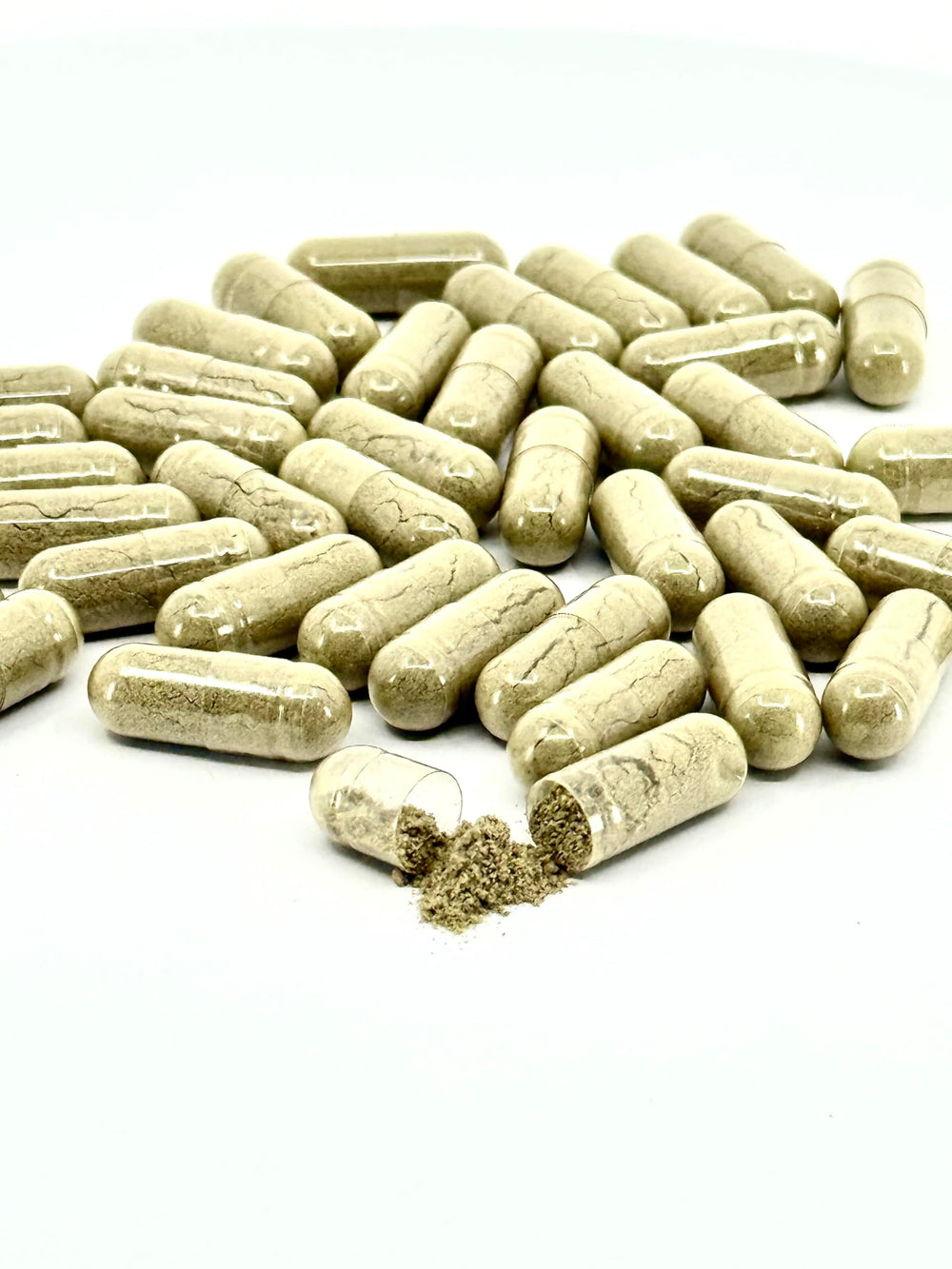 Innocuous Vitamins Saccharomyces cerevisiae probiotic image emphasizes gut-friendly fermentation