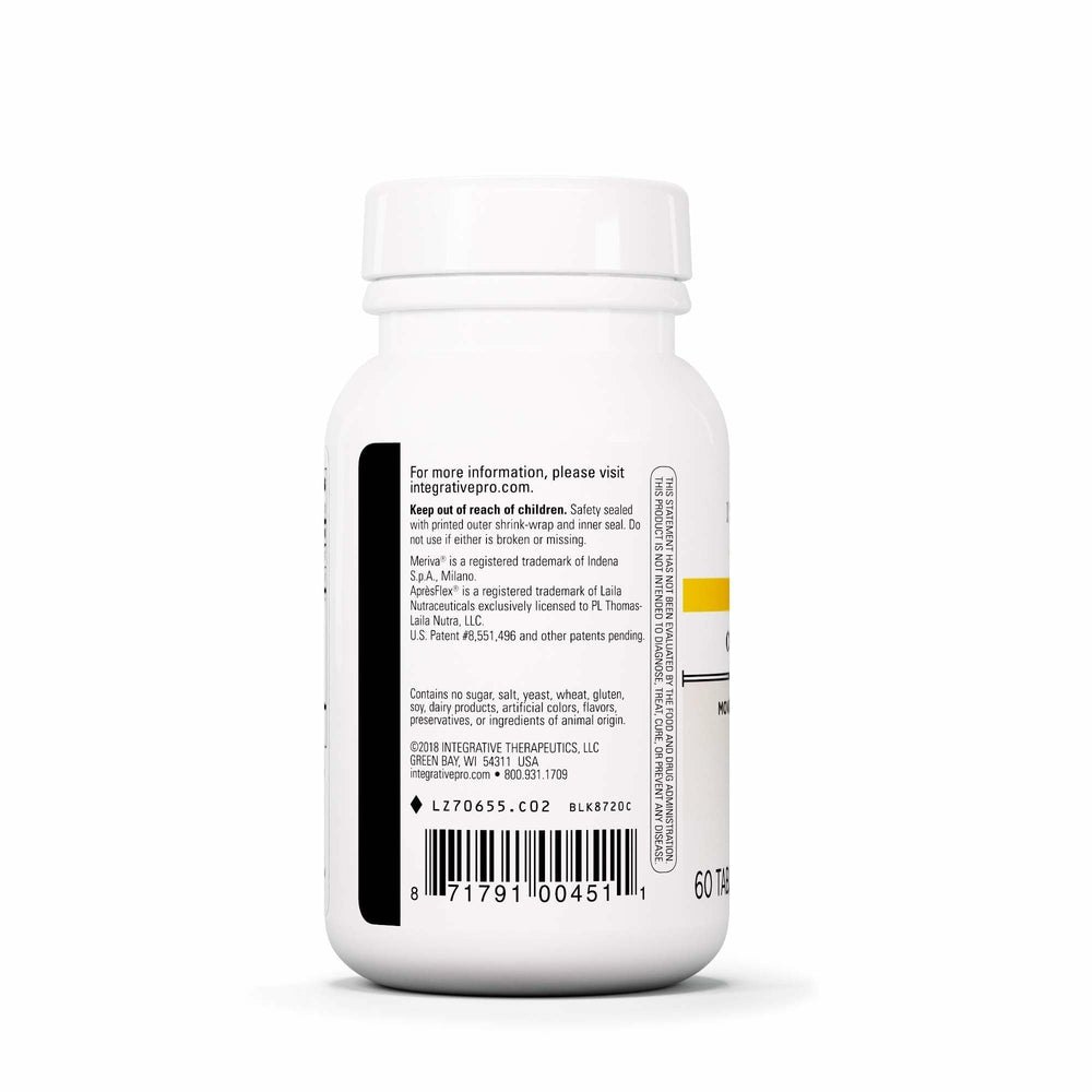 Capsules close-up highlighting easy daily use of Curcumax Pro.