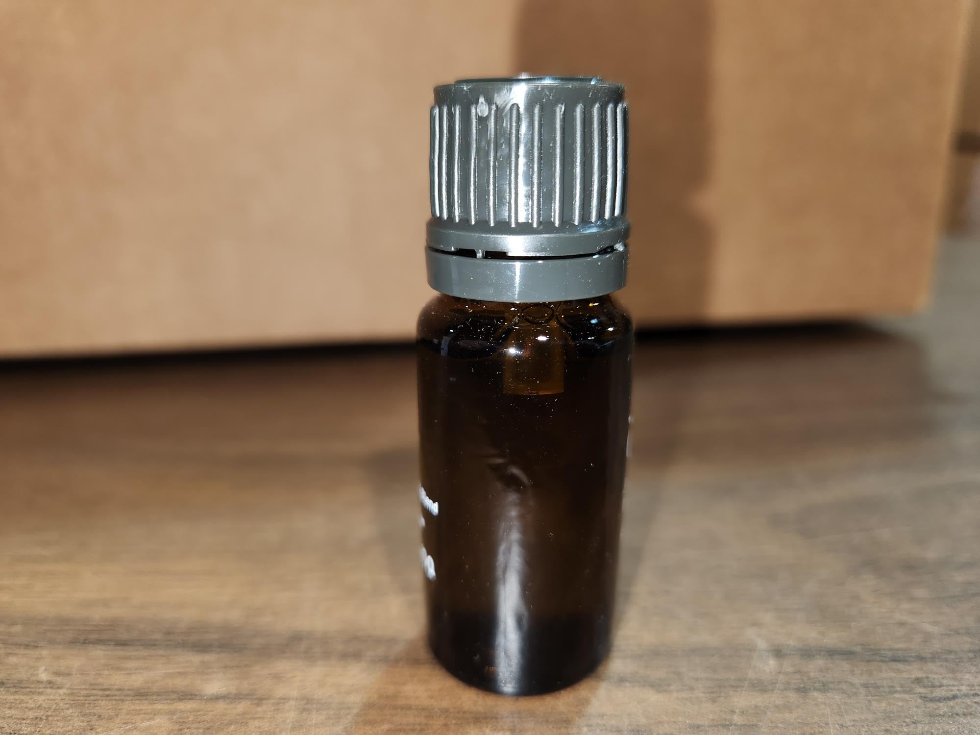 IPPINKA SEI Natural Air aniseed and eucalyptus blend notes for freshness.