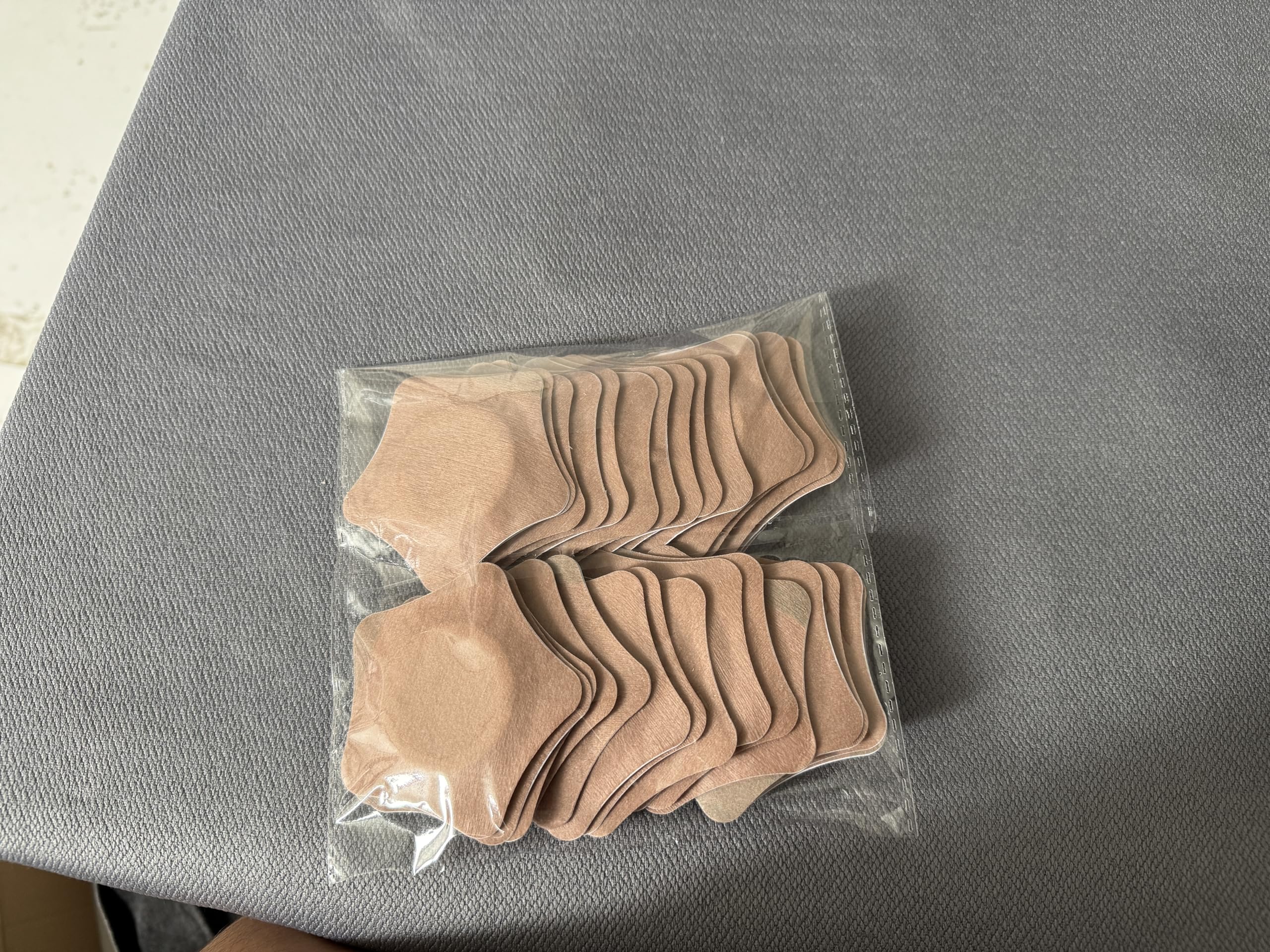 JayruiMice travel-friendly packaging keeps patches clean