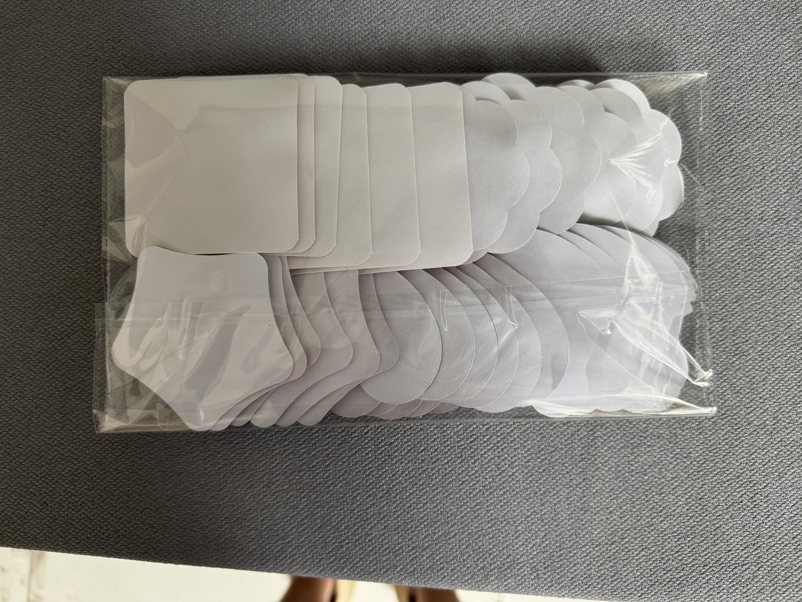 JayruiMice pack includes 30 patches ready for daily use.