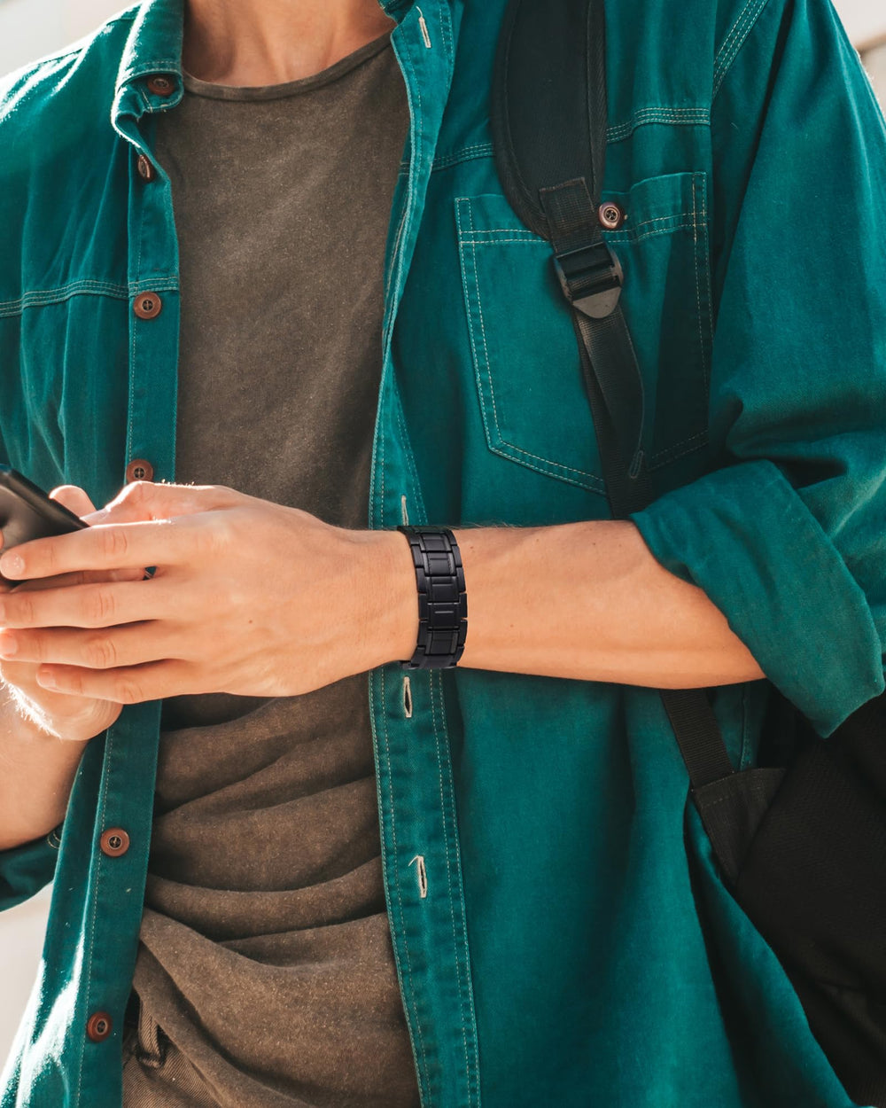 Jecanori bracelet with sizing tool included for a precise, comfortable fit.