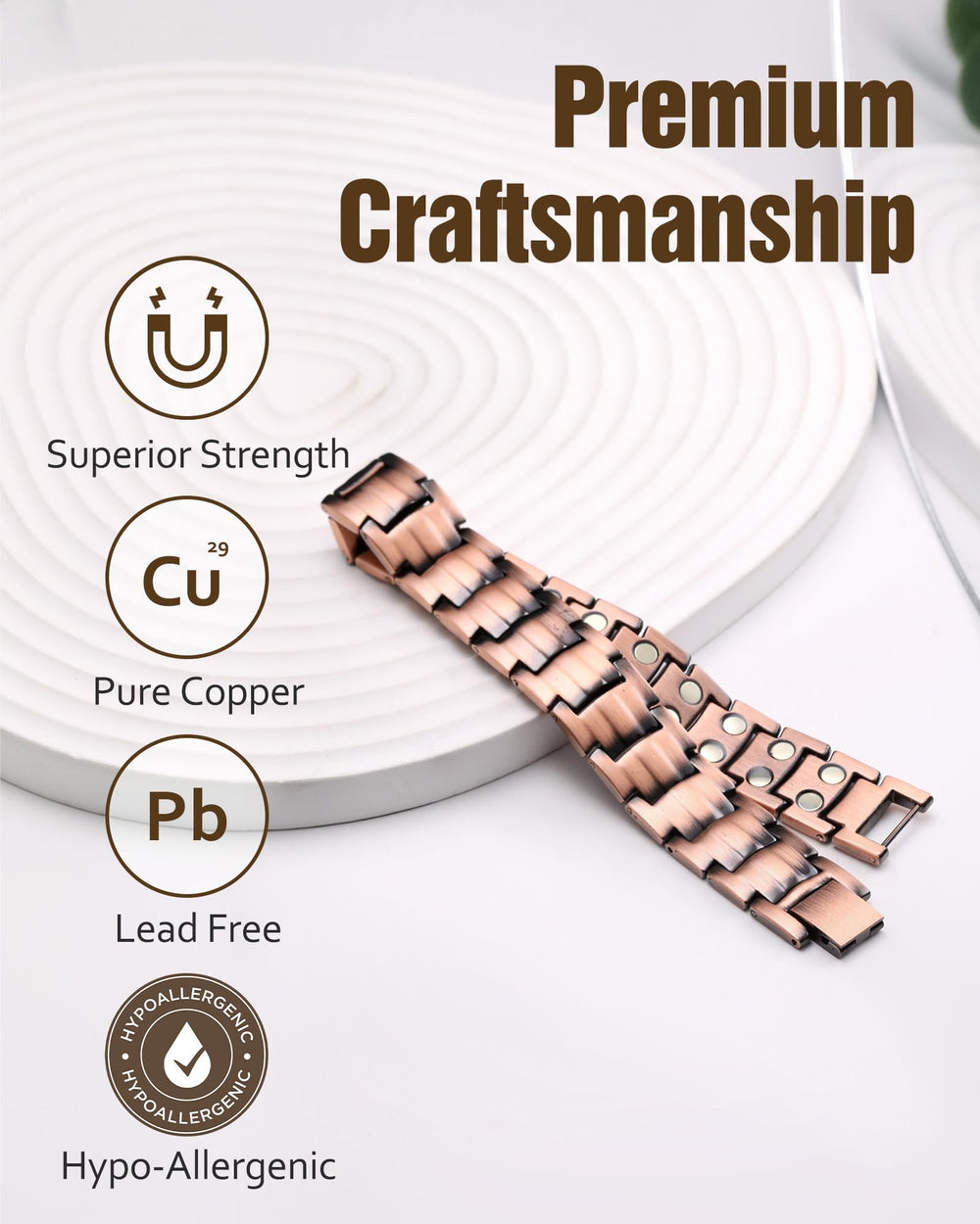 Adjustable link strap on the Jecanori bracelet for a personalized, comfortable fit.