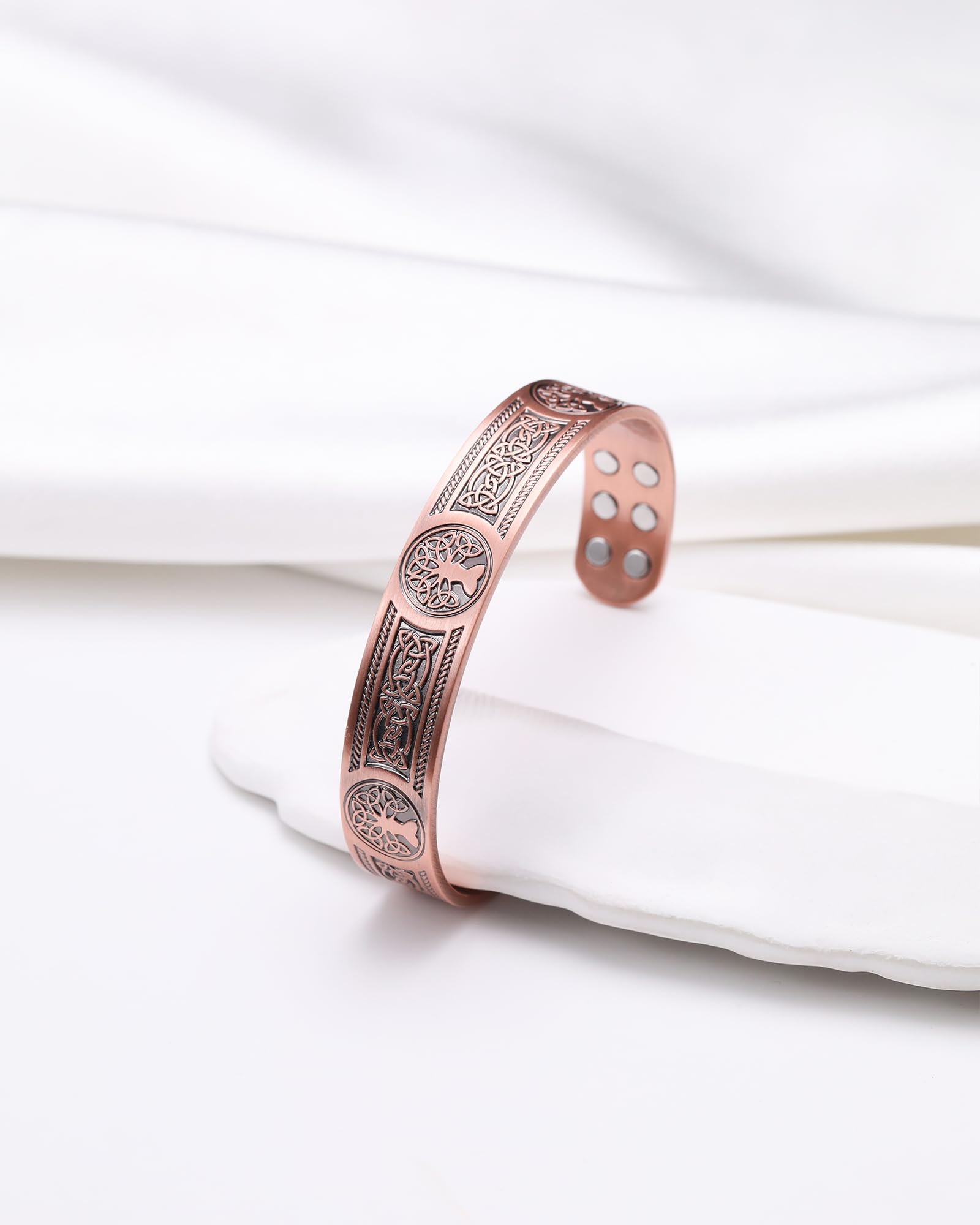 Jecanori copper bracelet designed for daily wear and versatile styling
