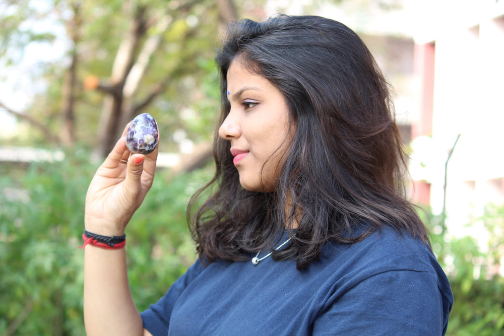 Jet International amethyst egg shows natural variations, each piece is unique