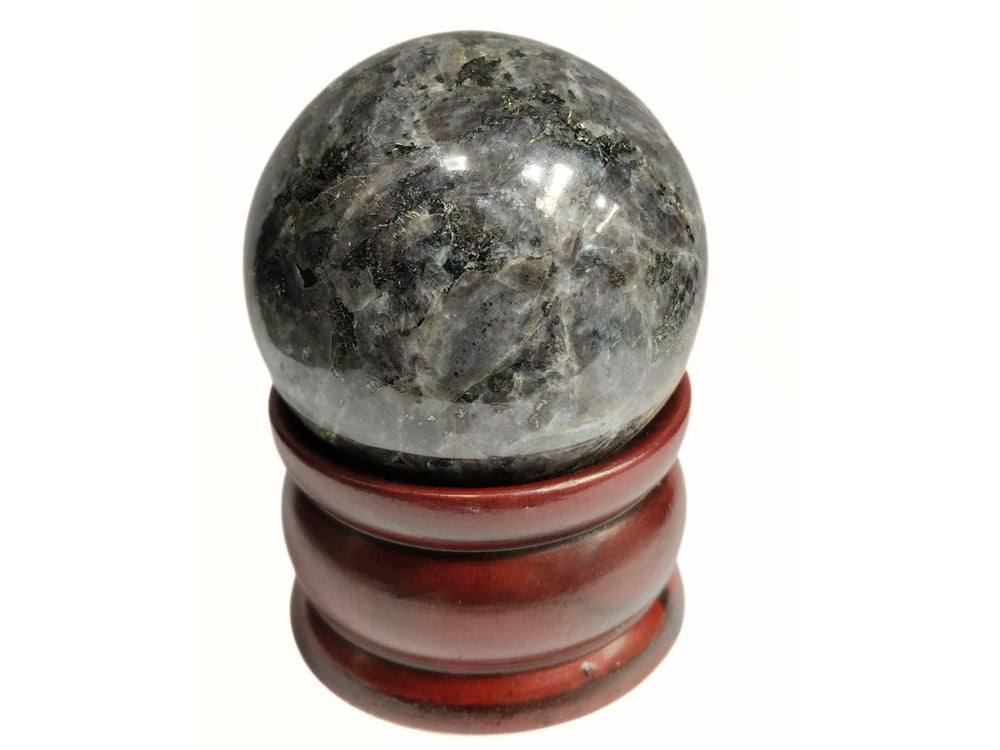 Jet International Larvikite ball 50-55 mm with silver-blue flashes, ideal for meditation.
