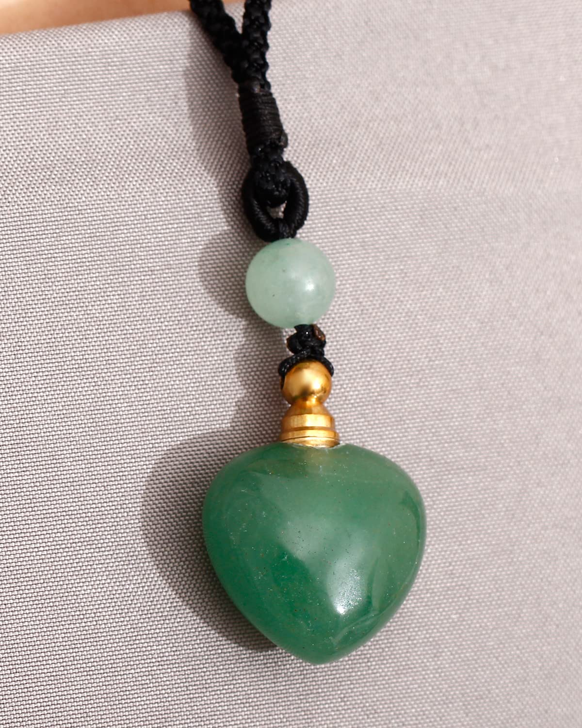 Jewever necklace length adjustable 40-68 cm for versatile wear.