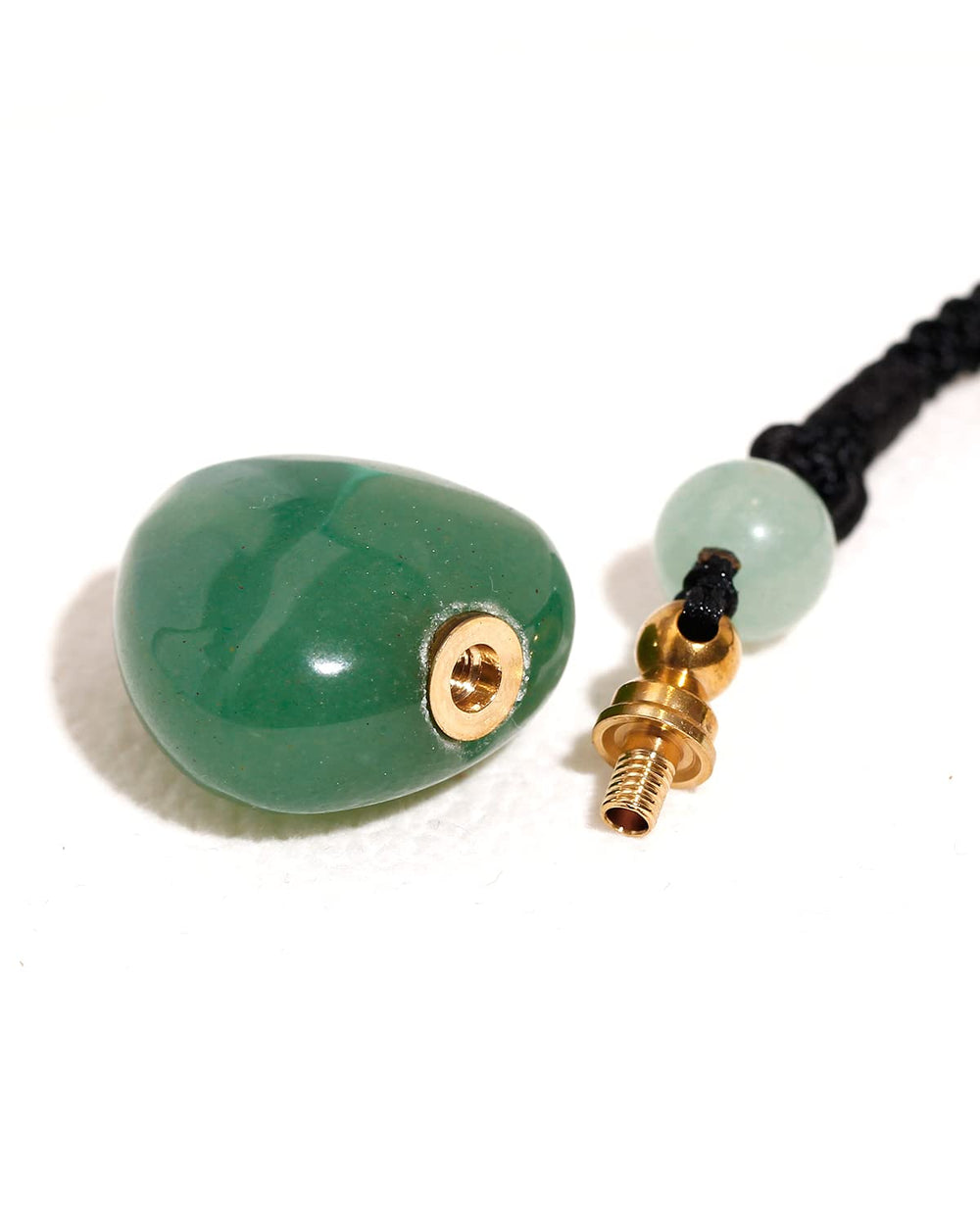 Jewever perfume reservoir pendant with hollow design for essential oils.