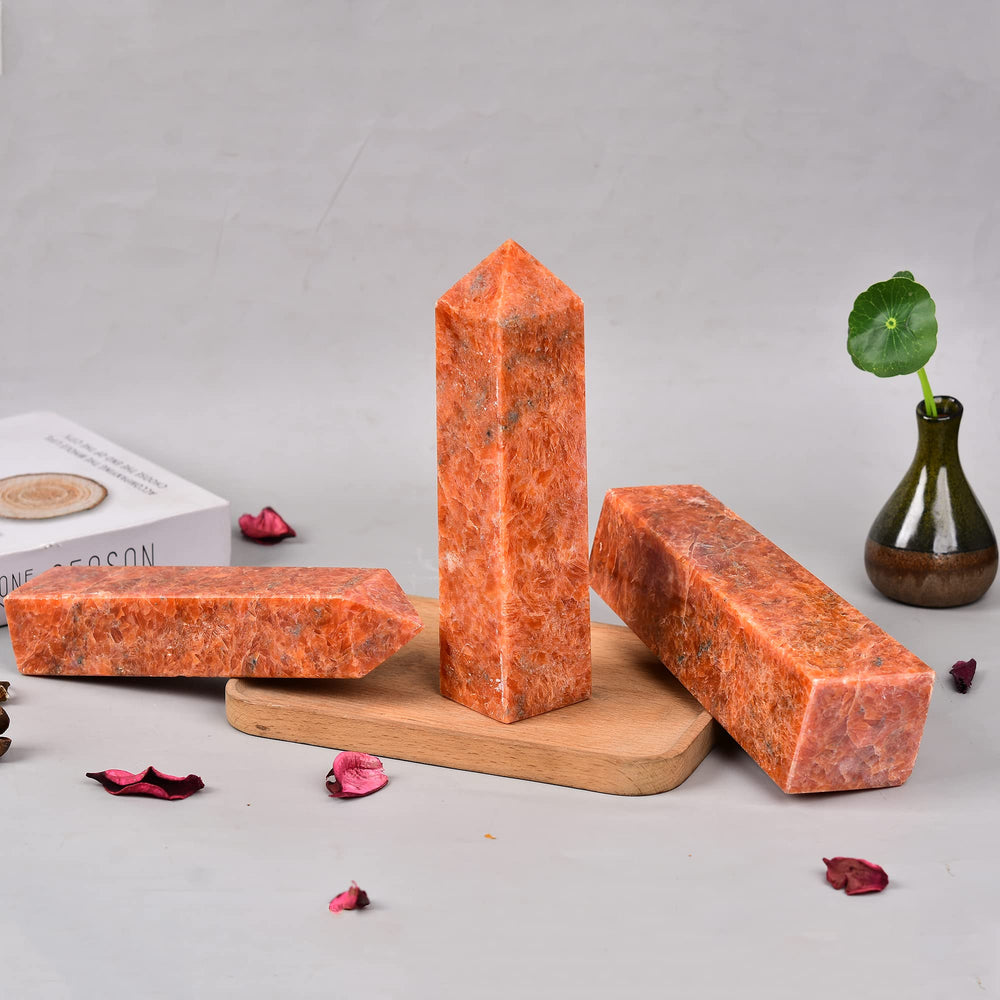 JIC Gem sunstone clarity boost elevates concentration in workspaces.
