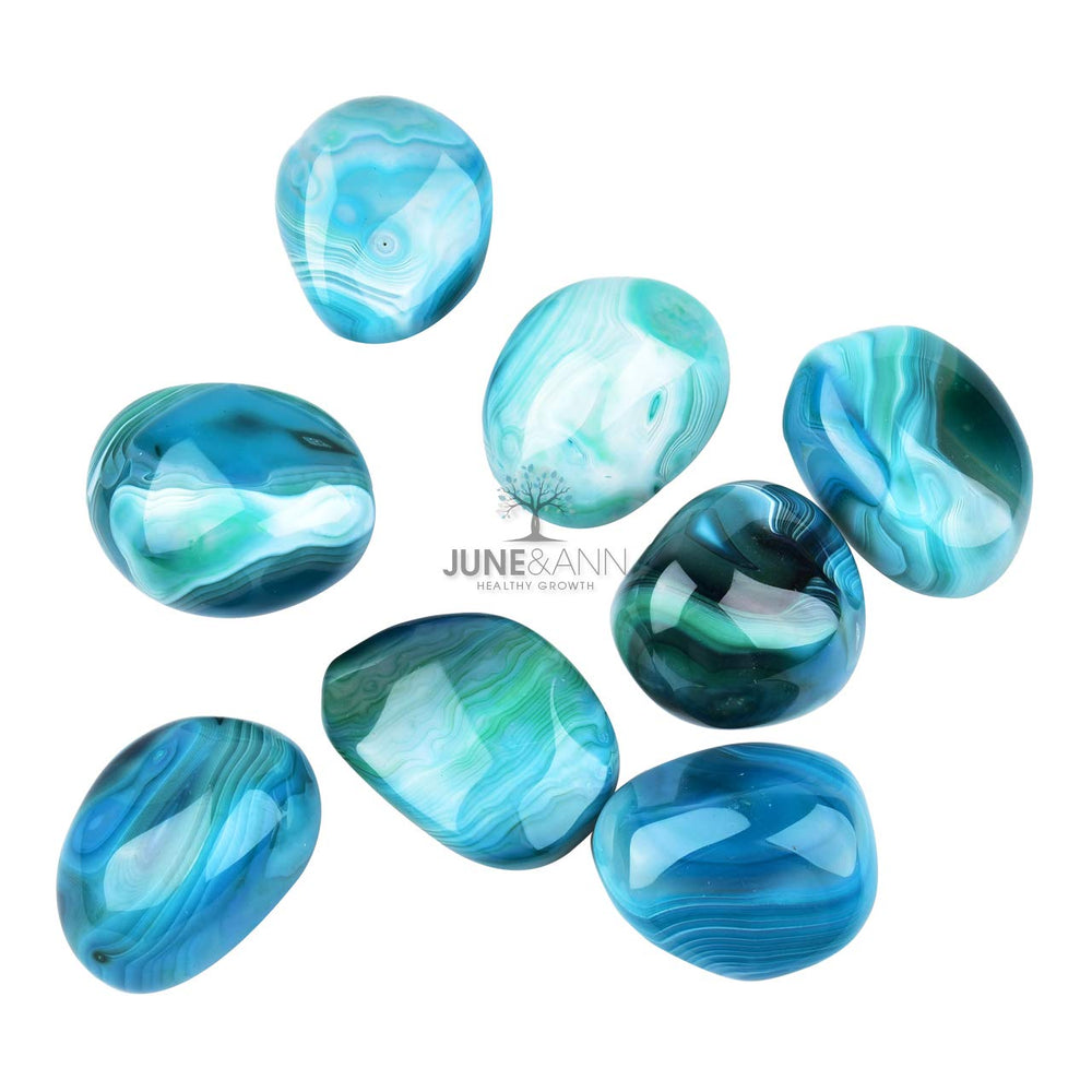 June&Ann palm stone pocket-size green agate, perfect for on-the-go grounding.
