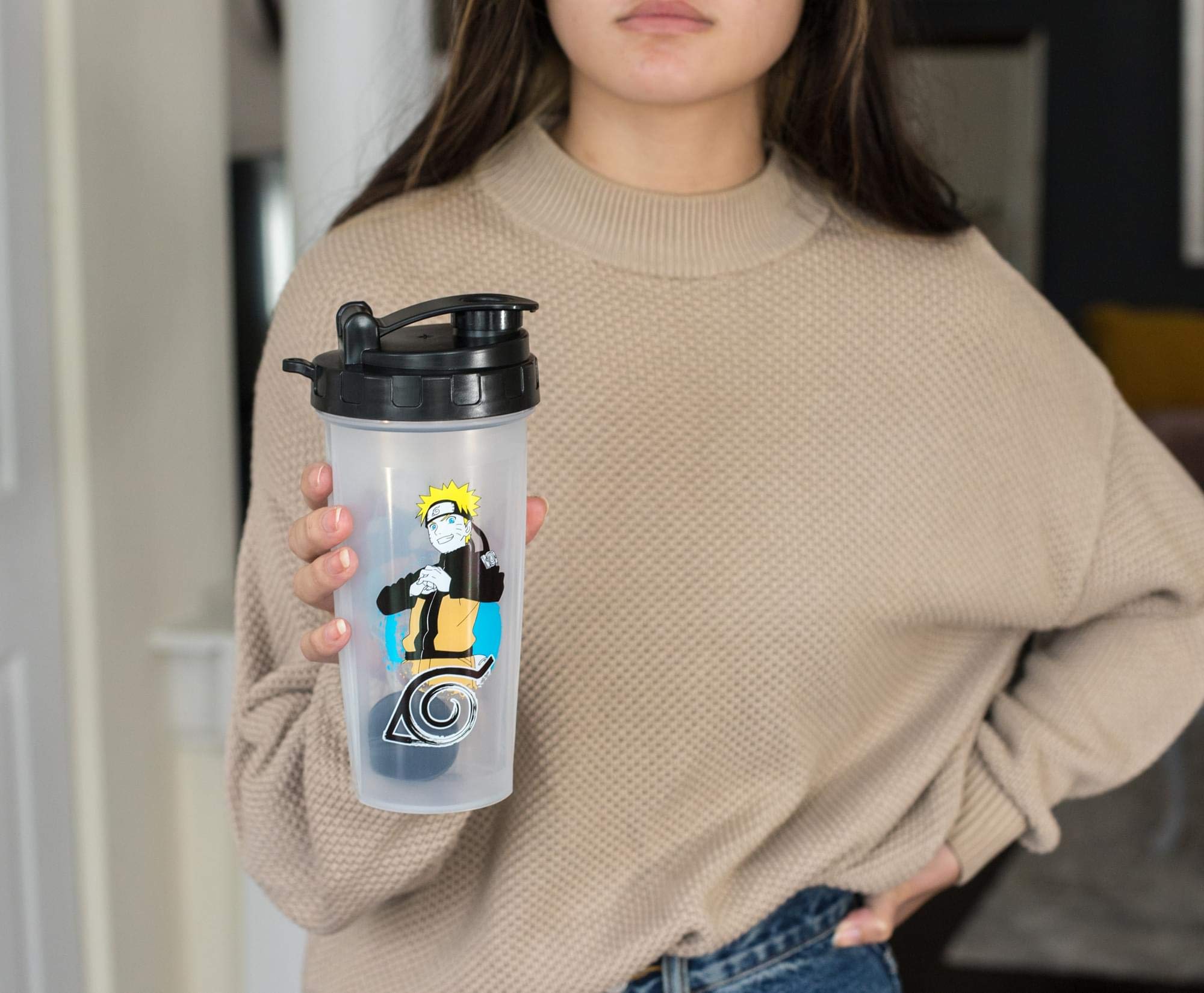 Naruto Shippuden shaker bottle secure lid to prevent spills during workouts.
