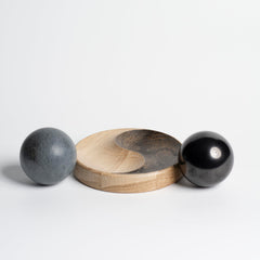 Keled Rocks oak stand detail showcasing warm natural presentation