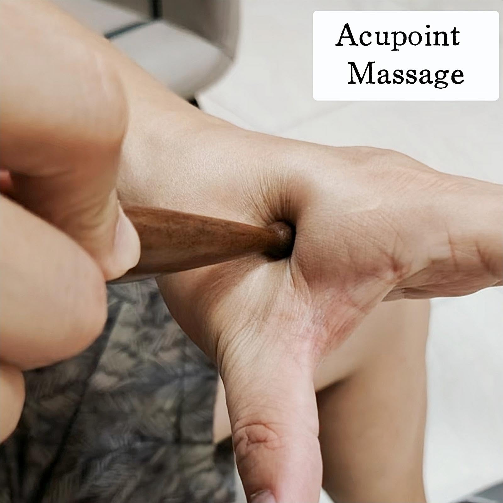 KINTEGOOD sandalwood acupoint pen offers meridian stimulation for hands and feet.
