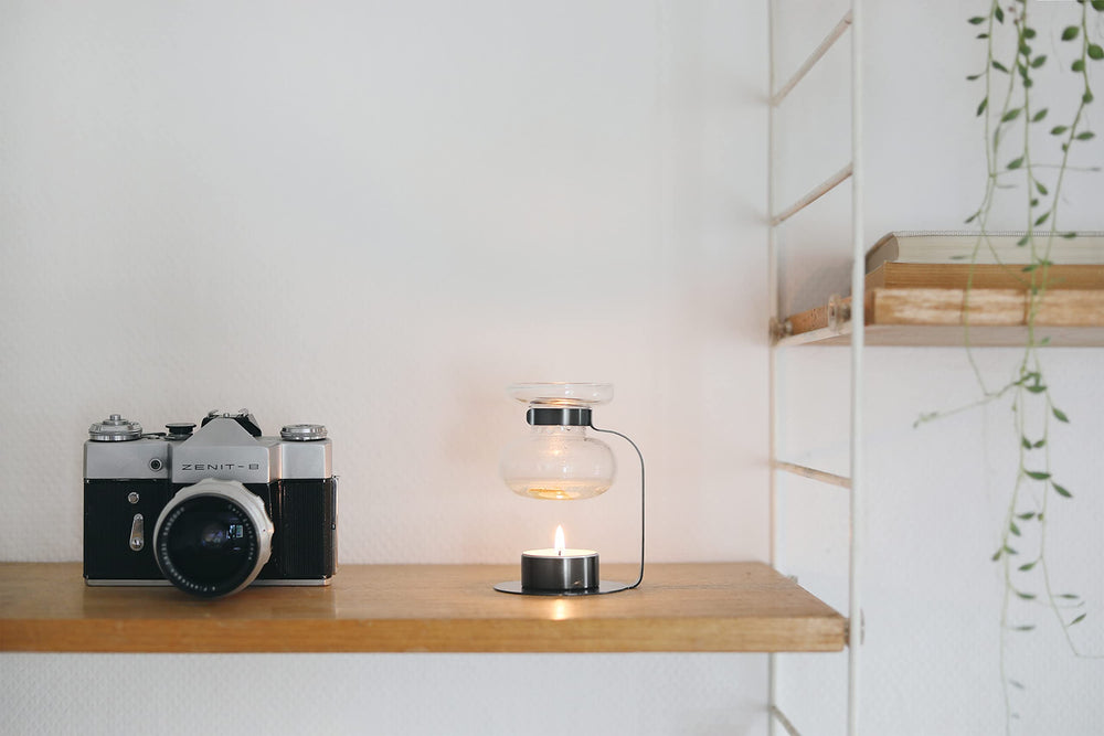 Kinto Aroma Oil Warmer glass container highlights clean, heat-safe design.