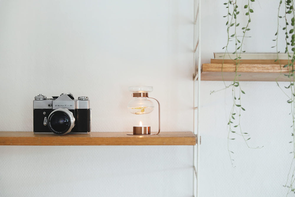 Kinto Aroma Oil Warmer smart black adds timeless style to any room.