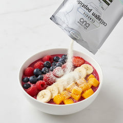 KOLLAGEN DUO powder dissolves easily in coffee, tea, or water for convenience