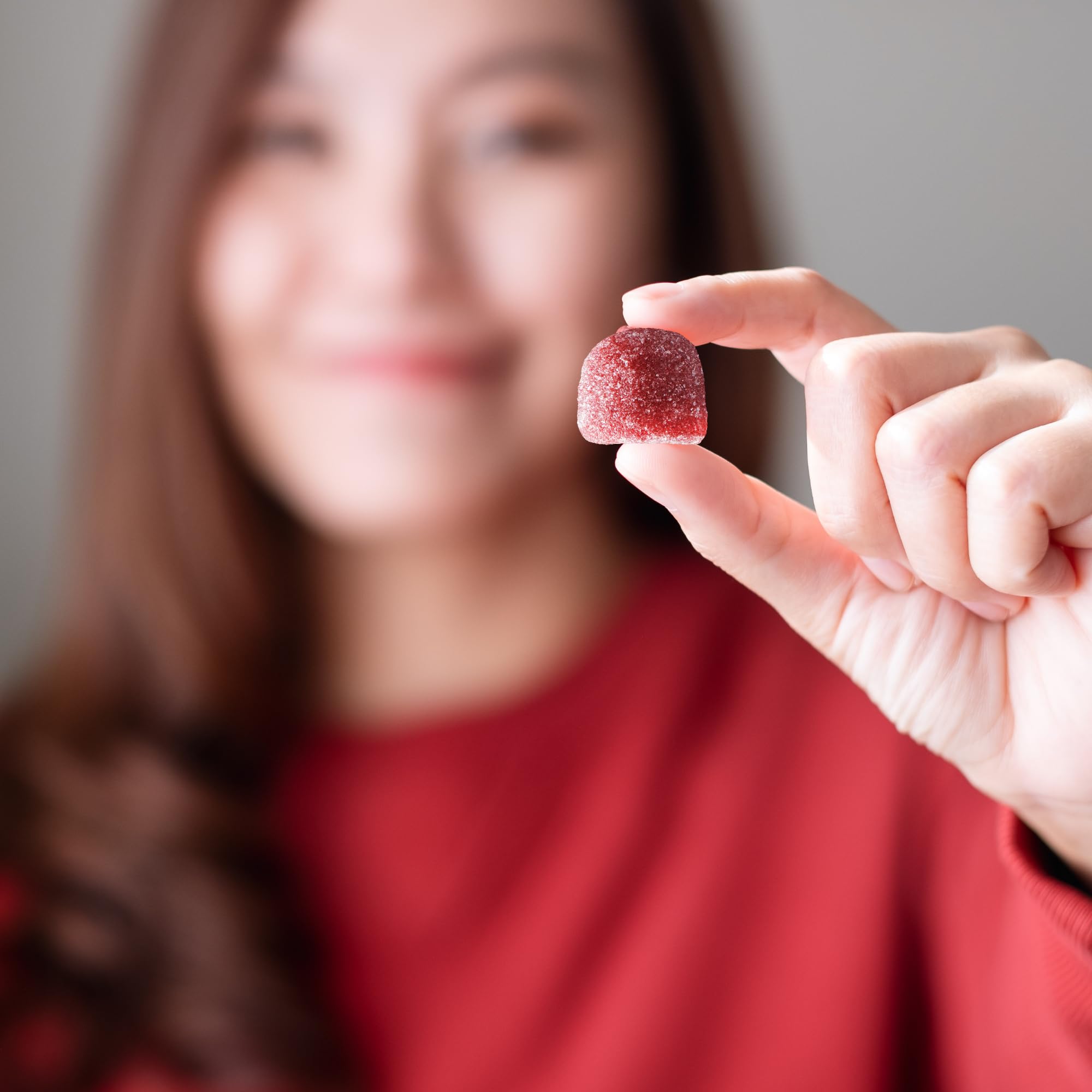 Kuli Kuli gummies label emphasizes hyaluronic acid and biotin ingredients.