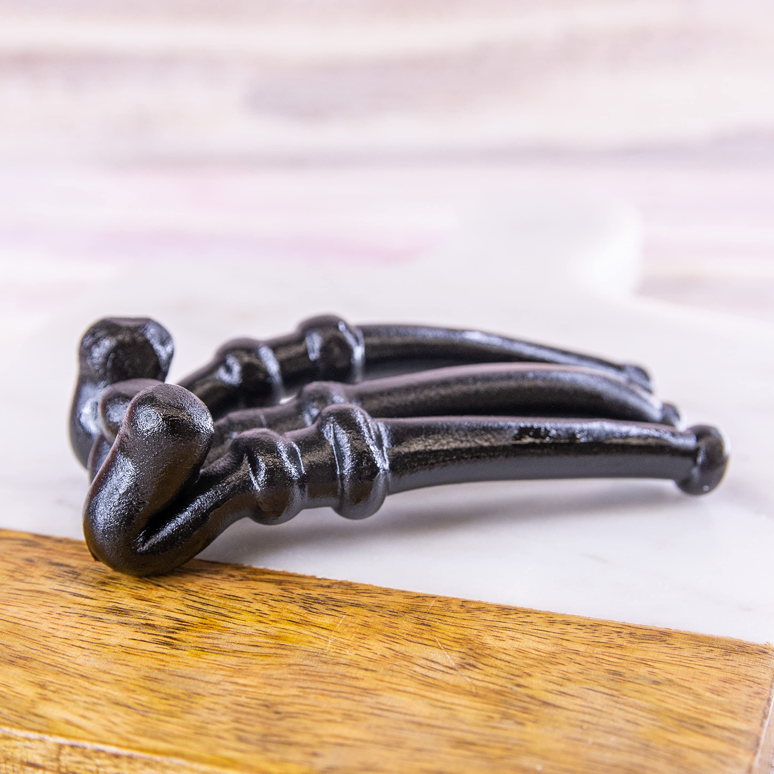 La Pipette Wockenfuss black licorice pipes closeup, rich aroma enhancing snack time.