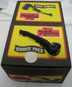 La Pipette Wockenfuss black licorice pipes individually wrapped, ensuring freshness for later enjoyment.